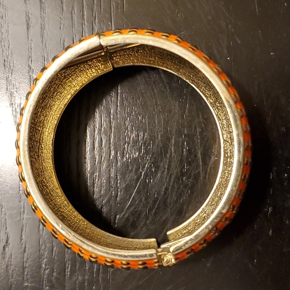 Amrita Singh orange Kimmy bangle - Picture 3 of 3
